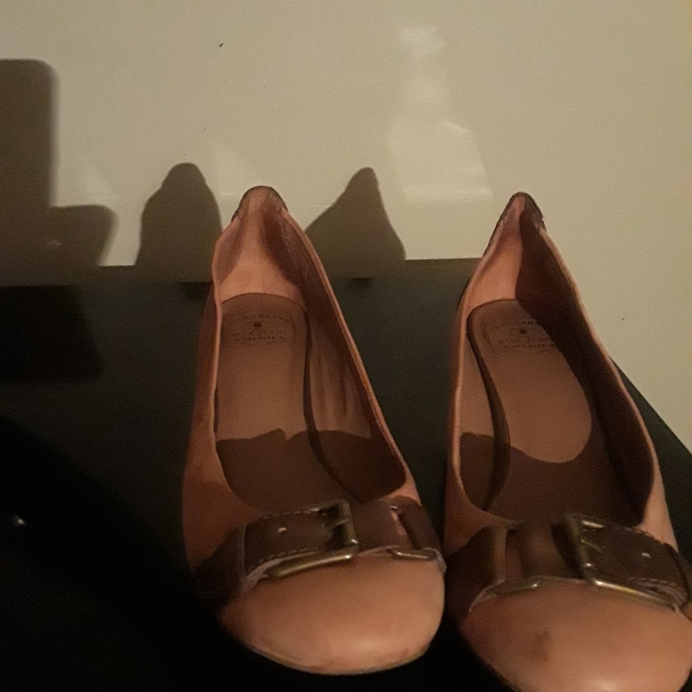 Shoes - Picture 3 of 3